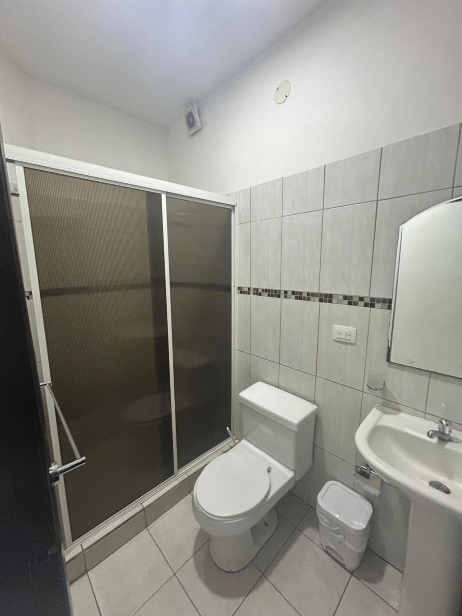 Departamentos De 2 Y 3 Habitaciones En El Centro De Manta Kültér fotó