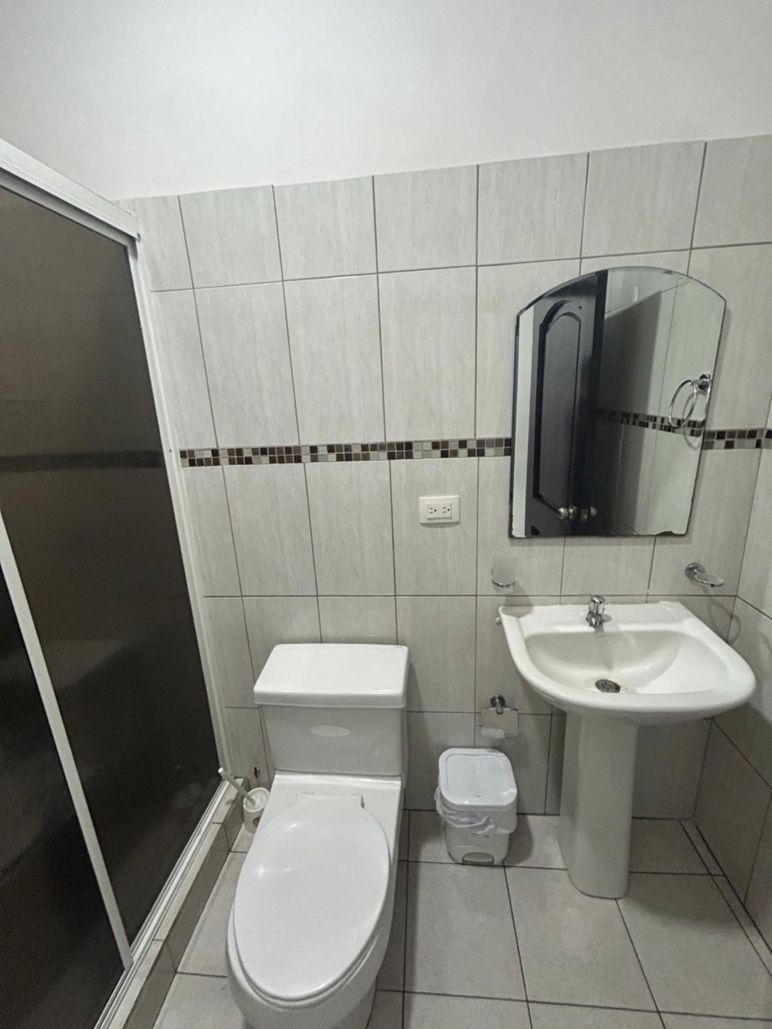 Departamentos De 2 Y 3 Habitaciones En El Centro De Manta Kültér fotó