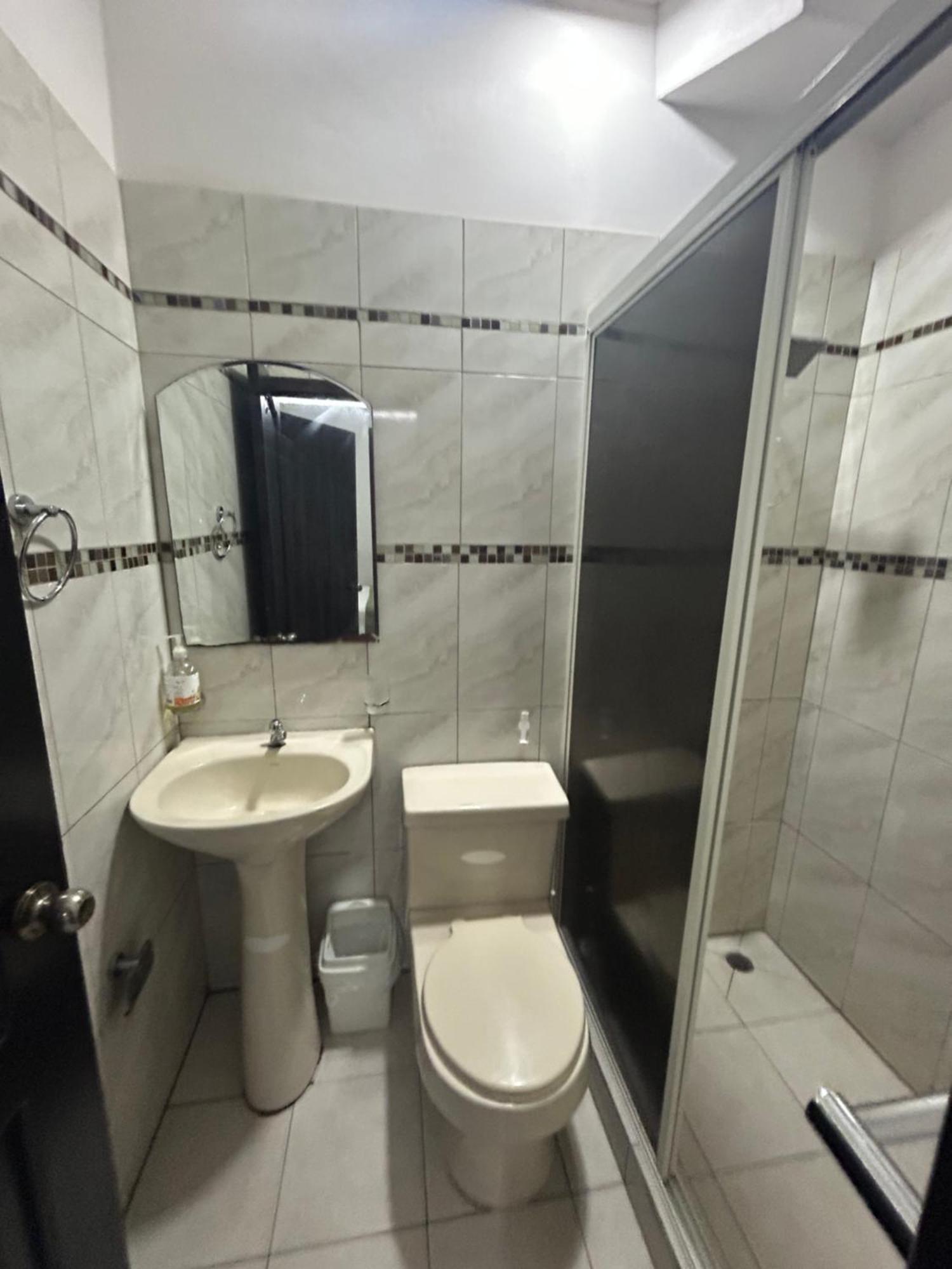 Departamentos De 2 Y 3 Habitaciones En El Centro De Manta Kültér fotó