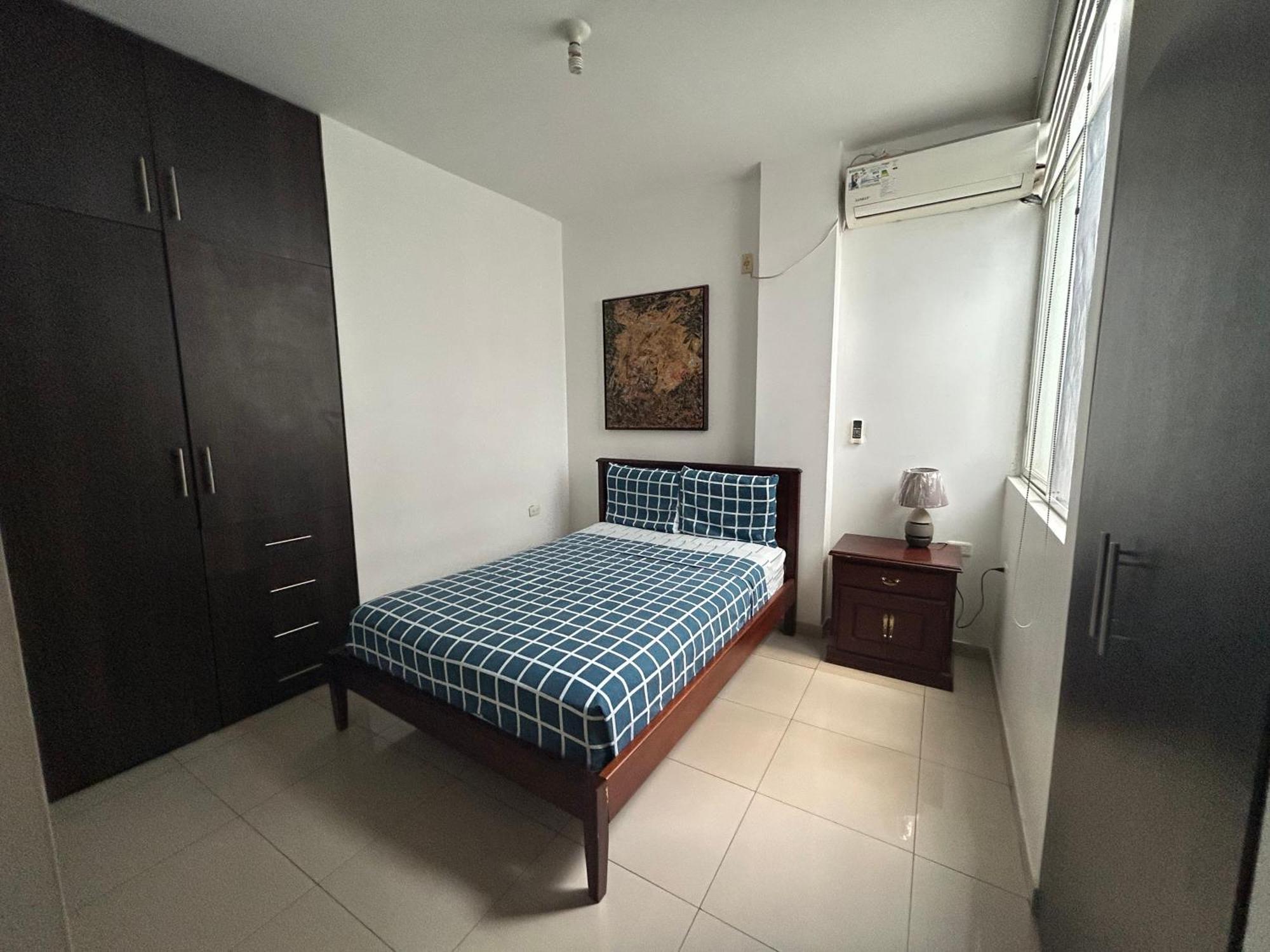 Departamentos De 2 Y 3 Habitaciones En El Centro De Manta Kültér fotó