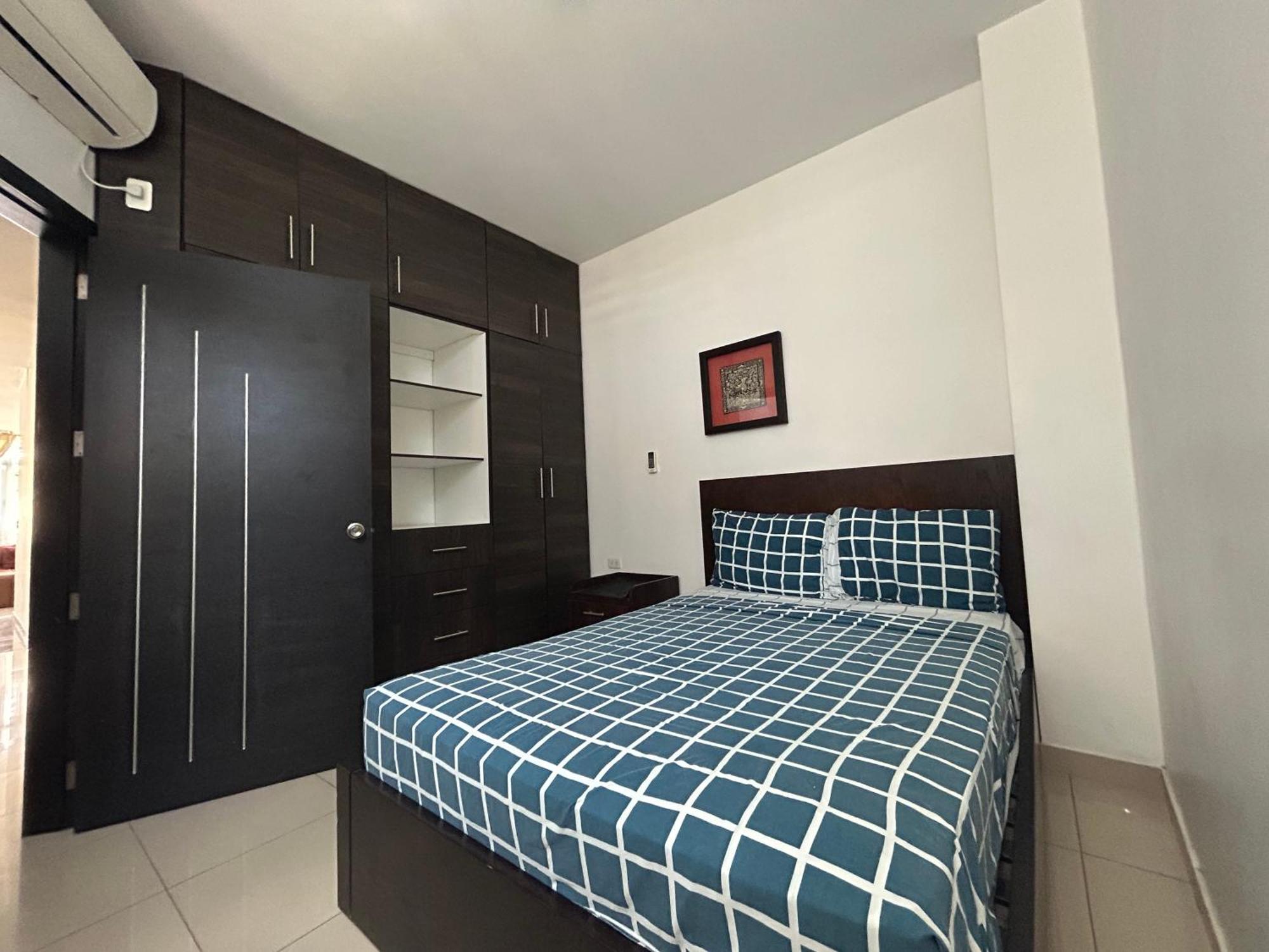 Departamentos De 2 Y 3 Habitaciones En El Centro De Manta Kültér fotó
